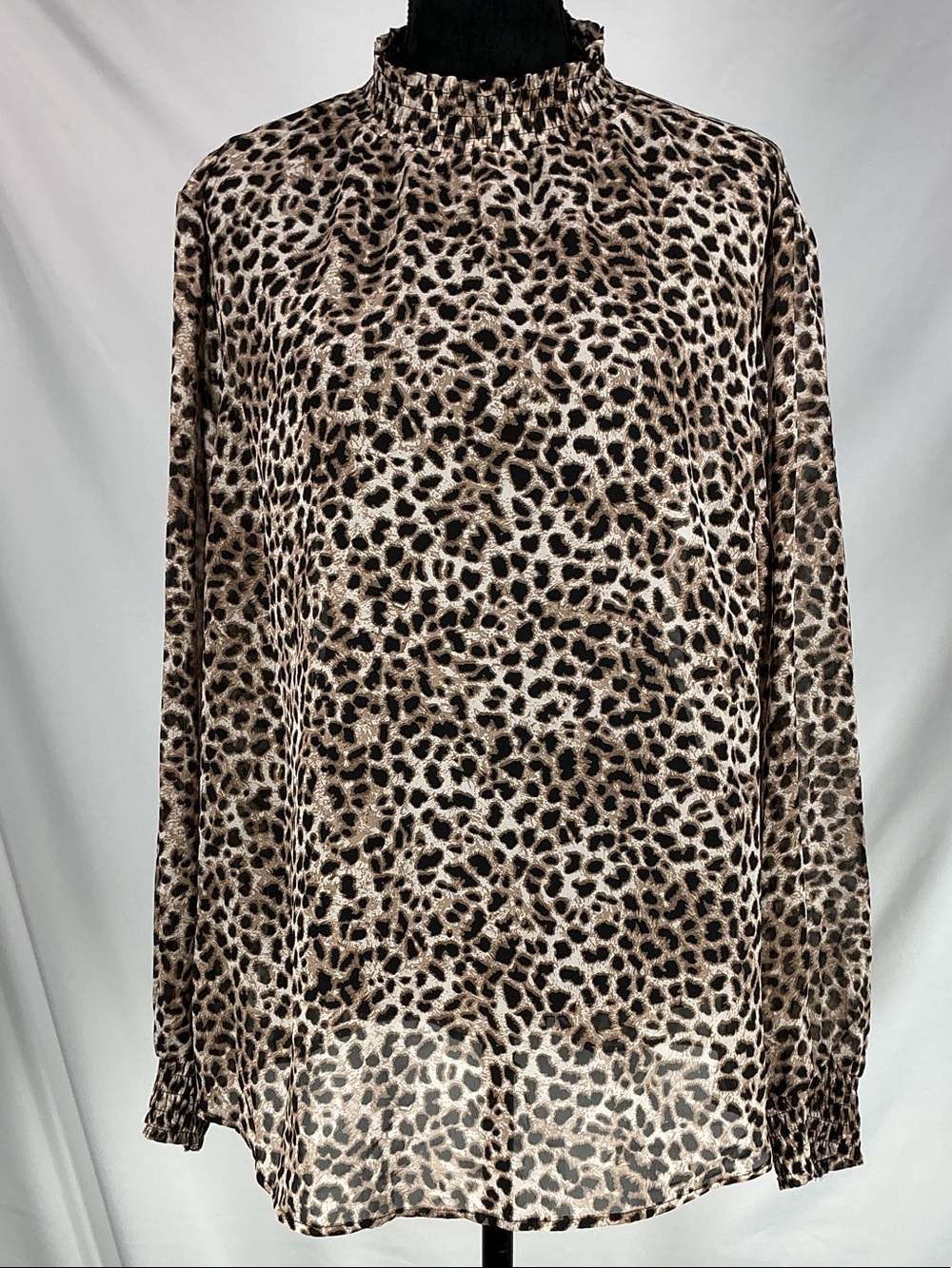 Torrid Leopard Print Blouse Chiffon Smocked Mock Neck Top Plus Size 1 / 1X NWT